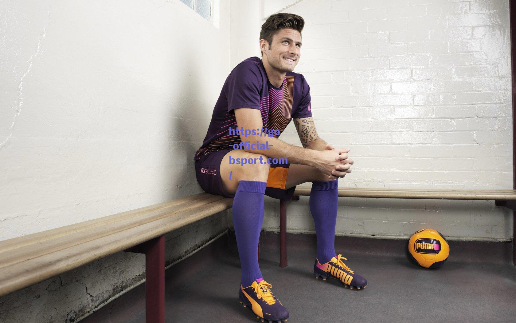 黄潜欧战突围在望，埃梅里面临英超诱惑还是欧冠坚守？