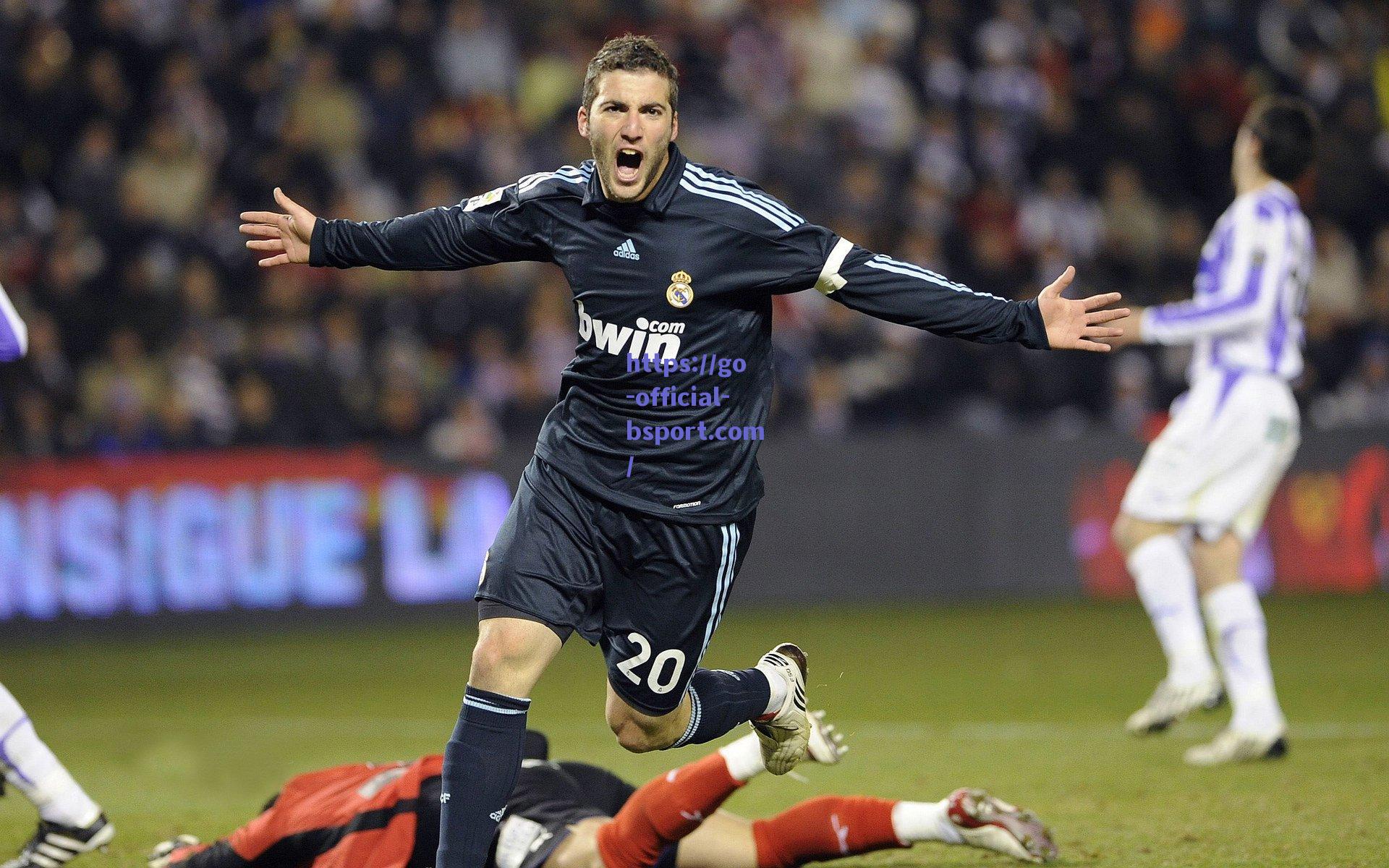 詹姆斯坦言无缘季后赛带来生理痛苦,胃痛背后的冠军之心与湖人十字路口